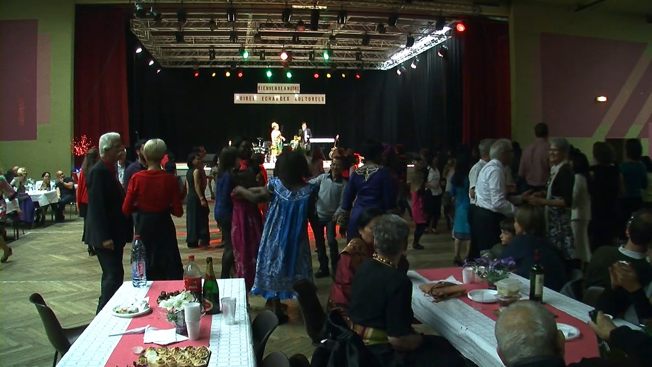 Grande soirée « échanges culturels » des Laotiens de la Moselle