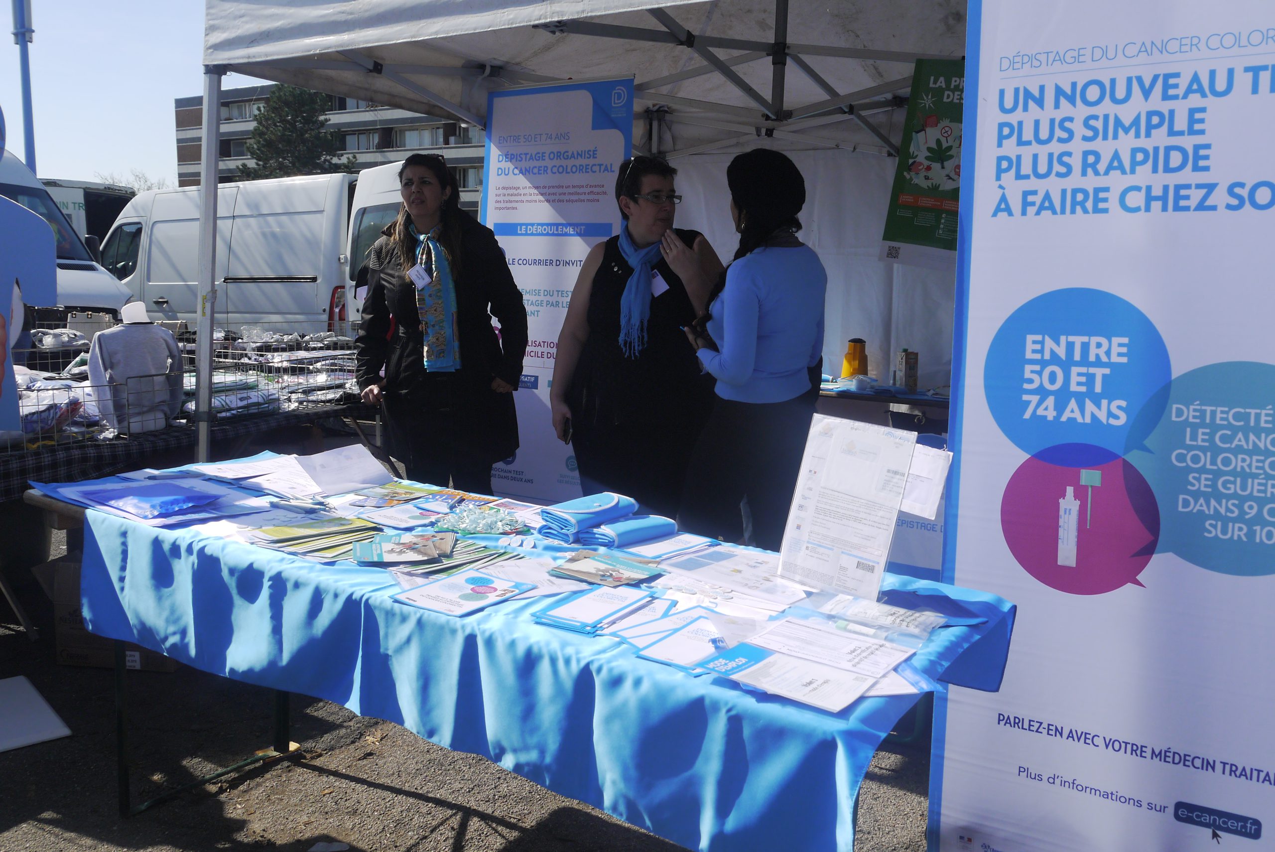 À la place du marché, Mars Bleu lutte contre le cancer colorectal