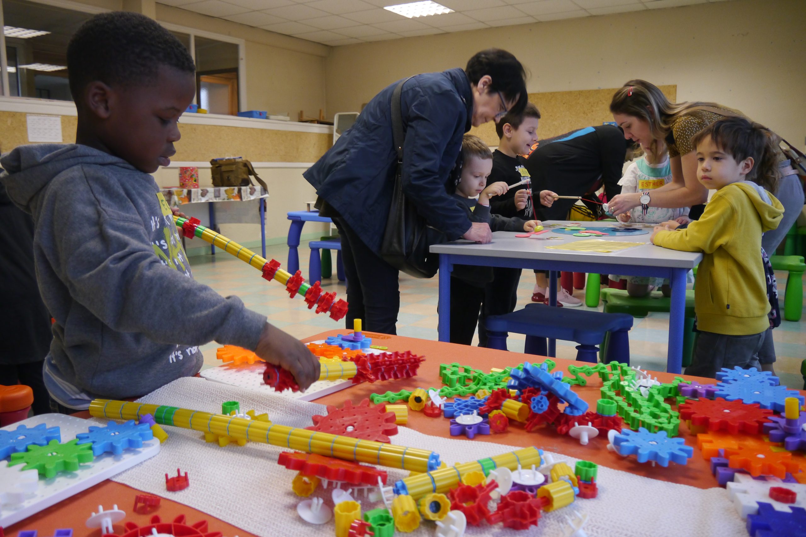 Les maternelles fêtent la science à l’école Jean Moulin